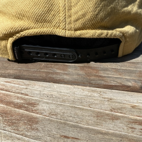 O’Neill Corduroy Hat - Picture 2 of 2